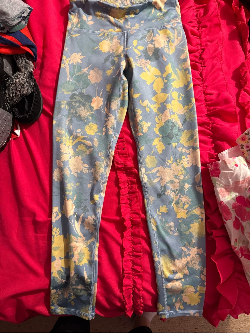 Old Navy Girls Floral Leggings in Light Blue, Yellow, Cream